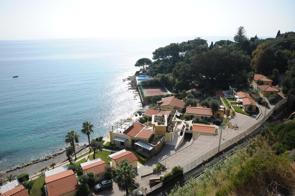 Residence Baia La Ruota Bordighera Exterior photo